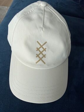 RHONE off white/beige/taupe Baseball Hat with Gold Logo